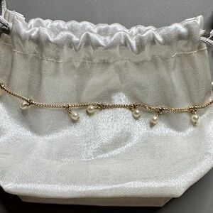 Bracelet with pearl accents